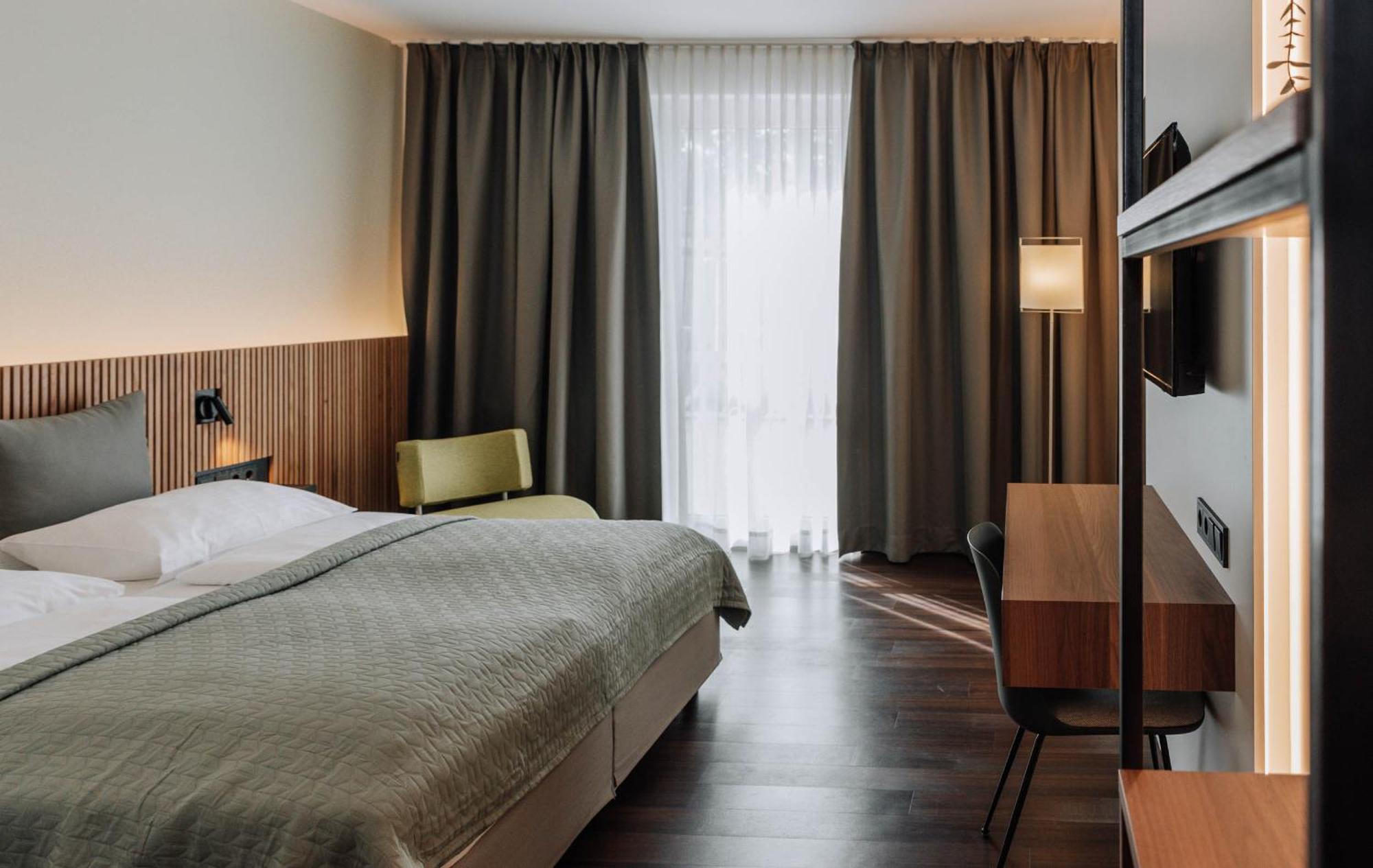 Heinhotel Vienna Airport Schwechat Exterior foto